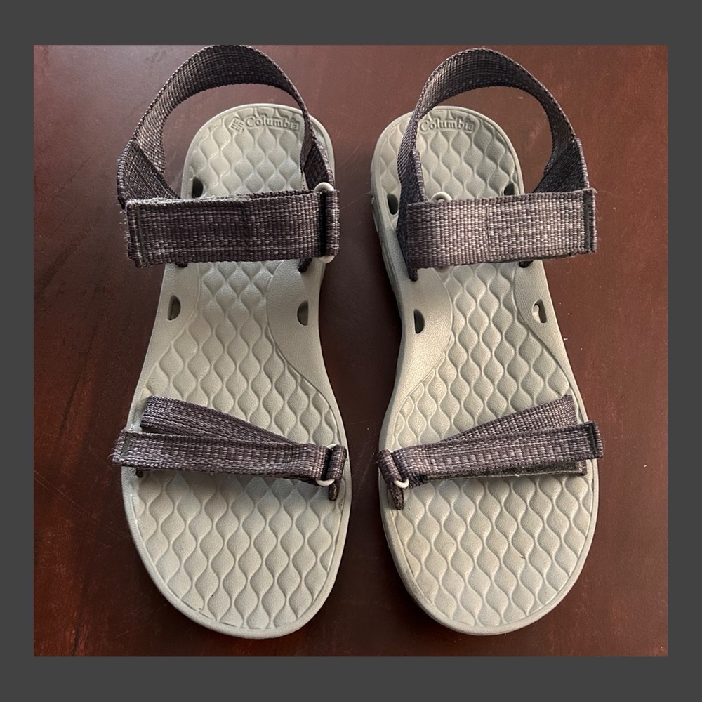 Columbia Techlite Women's Gray Sandals!